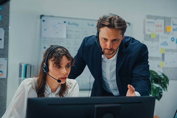Capacitación del equipo de atención al cliente para prevenir fraudes